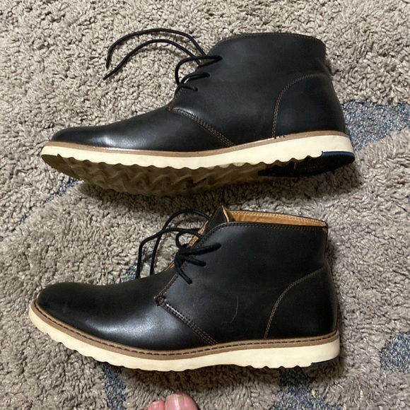 Also black Chukka Boots - Picture 3 of 4